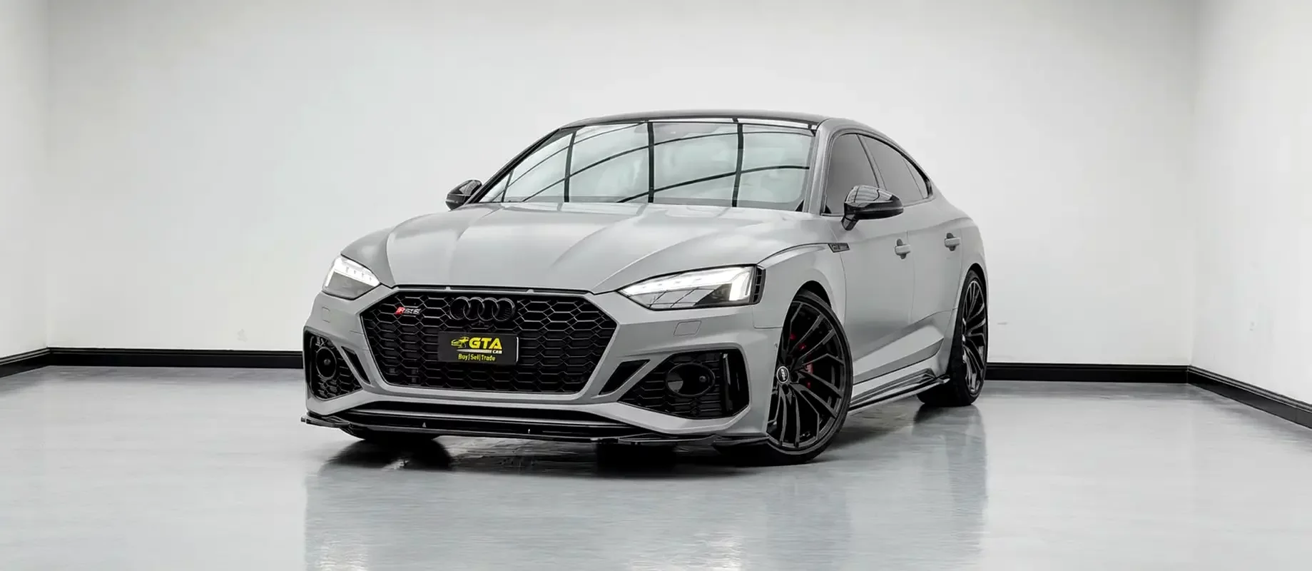 Audi RS5 (Gri)