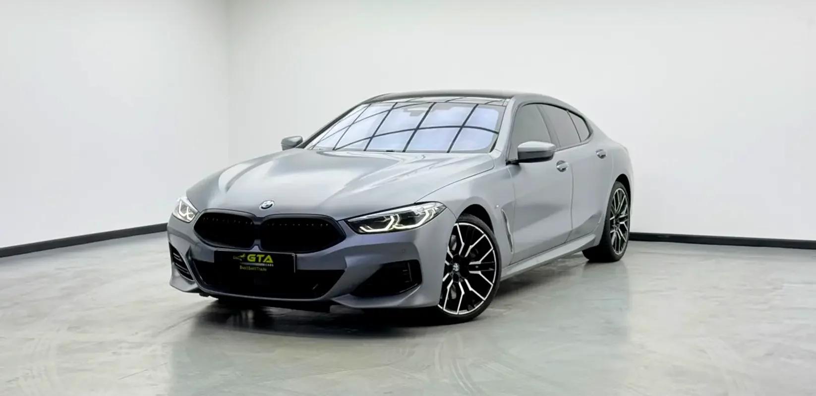 BMW 8 Serisi (Gri)