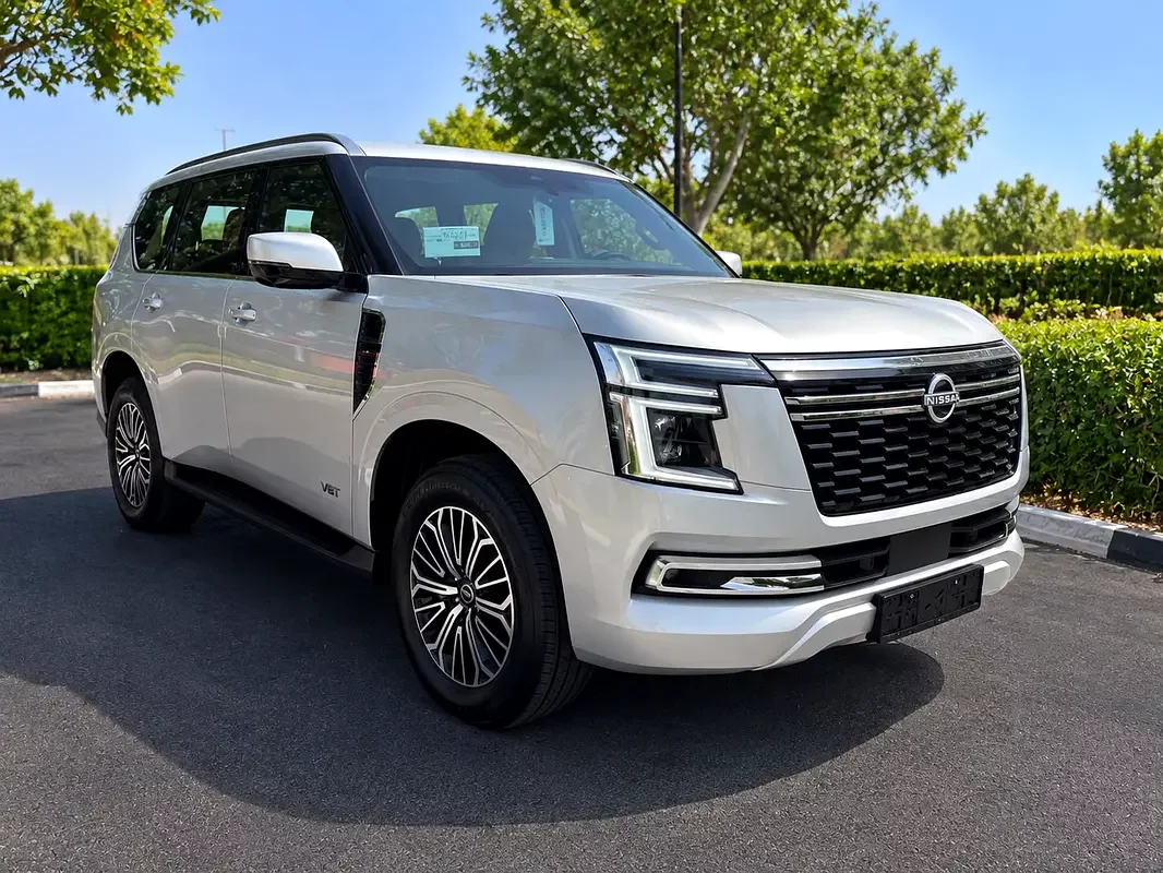 Nissan Patrol (Silver)