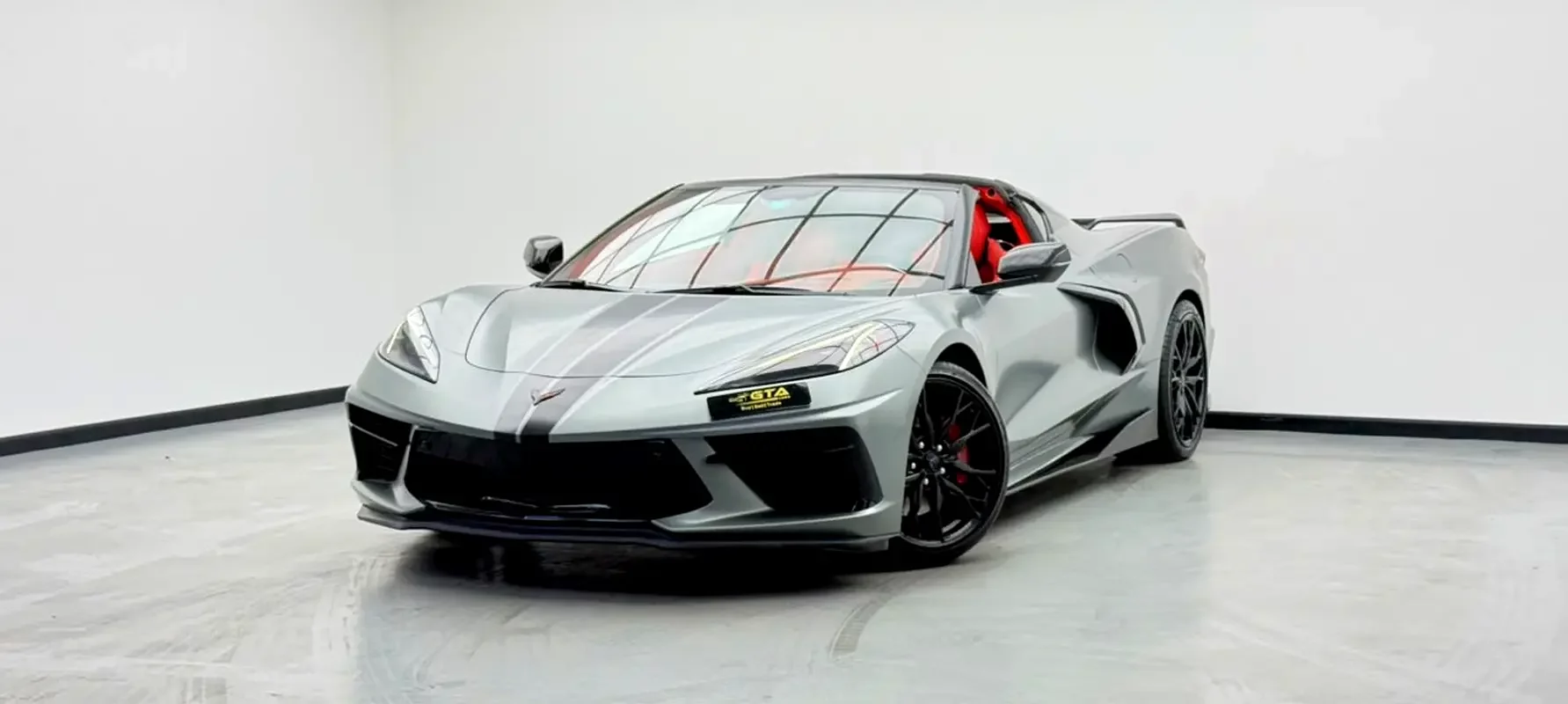 Chevrolet Corvette (Grey)
