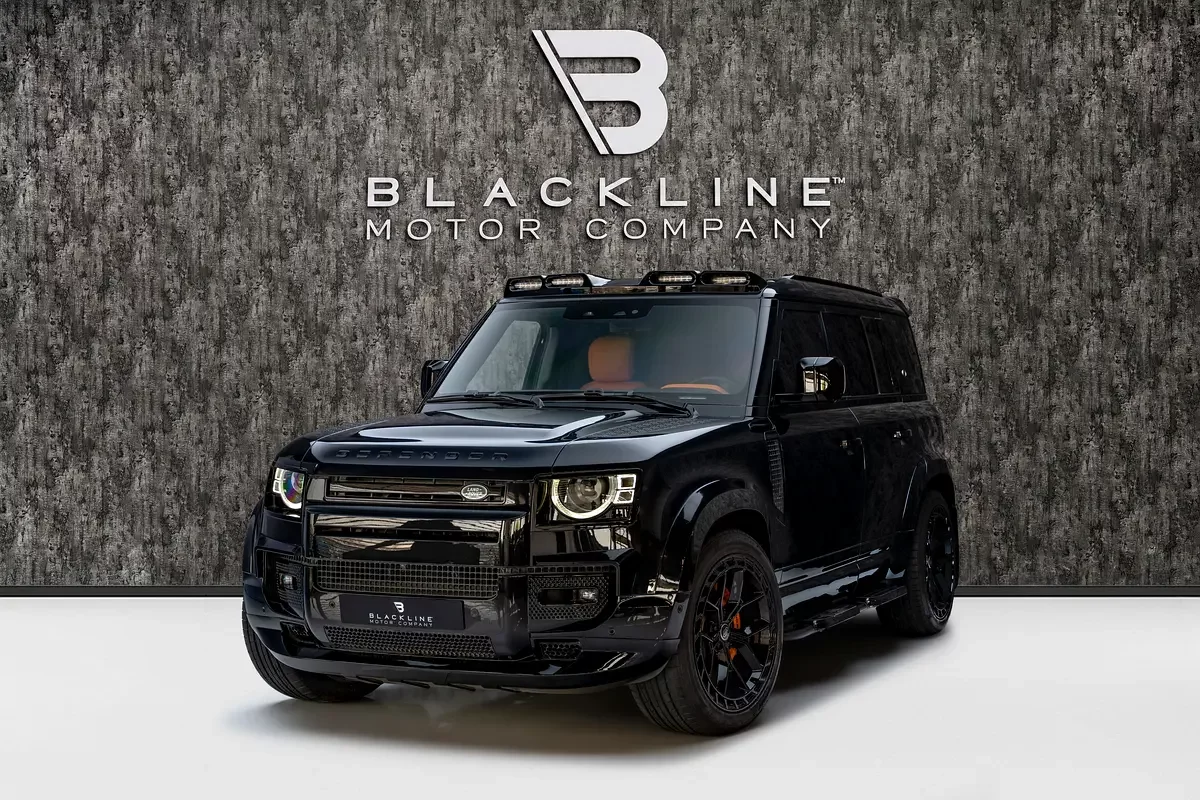 Land Rover Defender (Black)