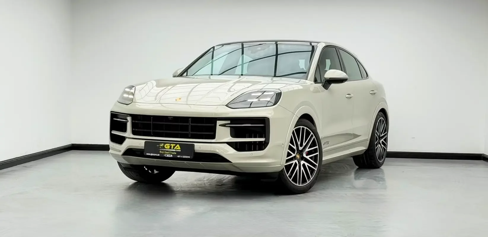 Porsche Cayenne (Beige)
