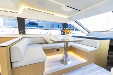Dubai'de kiralık Sky Walker Ebb 52 ft (16m) Motorlu tekne - Dubai Harbour