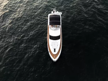在迪拜 租 Fairline Squadron VAL 68 英尺 (21m) 动力船 在迪拜港 4