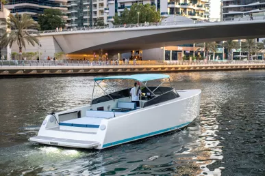 Van Dutch Connect 40 ft (13m) Bateau à moteur à Dubai Harbour à louer à Dubaï 2