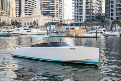 Van Dutch Connect 40 ft (13m) Bateau à moteur à Dubai Harbour à louer à Dubaï 3