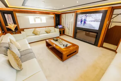 Sky Walker Caliente 96 ft (30m) Power boat in Dubai Harbour for rent in Dubai 17