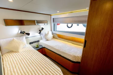 Sky Walker Amie X63 Sport 63 ft (20m) Power boat in Dubai Harbour for rent in Dubai 19