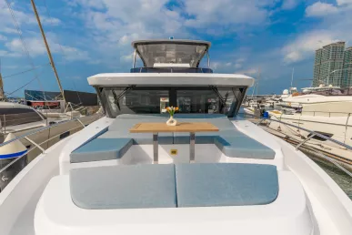 Sky Walker Amie X63 Sport 63 ft (20m) Power boat in Dubai Harbour for rent in Dubai 8
