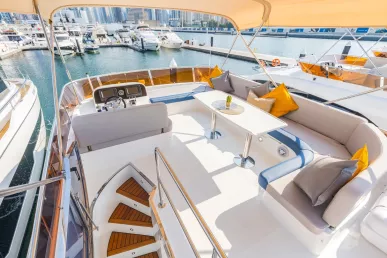 Sky Walker Kit 52 ft (16m) Power boat in Dubai Harbour for rent in Dubai