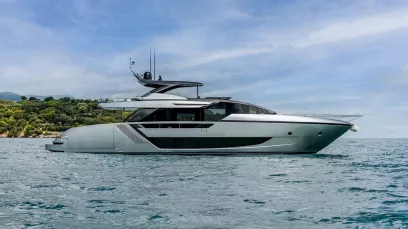 Riva Diva 82 Fuß (25m) Motorboot in Dubai Harbour  zur Miete in Dubai 1