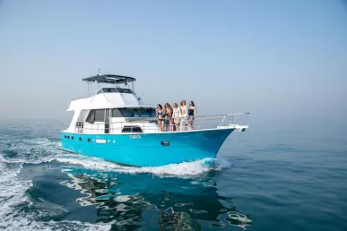 Dubai'de kiralık Vogue Hatteras 64 ft (20m) Motorlu tekne - Dubai Harbour