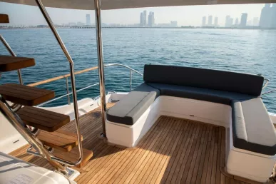Dubai'de kiralık Vogue Hatteras 64 ft (20m) Motorlu tekne - Dubai Harbour 5