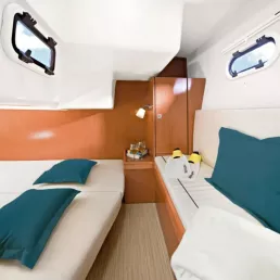 Motorboot Nora 33 ft (11m) in Dubai Harbour te huur in Dubai 10