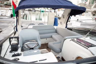 Motorboot Nora 33 ft (11m) in Dubai Harbour te huur in Dubai 8