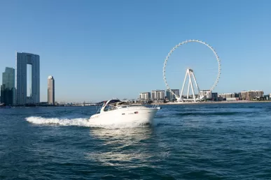 Motorboot Nora 33 ft (11m) in Dubai Harbour te huur in Dubai