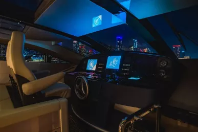 Lady Maya 105 piede (33m) Barca a motore a Dubai Harbour in affitto a Dubai 12
