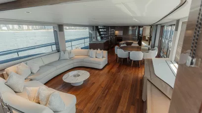Princess 95X Super-flybridge 95 piede (29m) Barca a motore a Dubai Harbour in affitto a Dubai 8