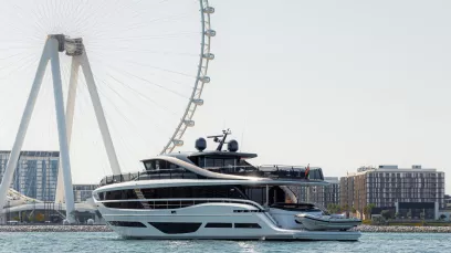 Princess 95X Super-flybridge 95 piede (29m) Barca a motore a Dubai Harbour in affitto a Dubai 1