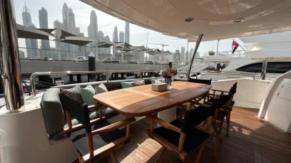 Sunseeker Aarna 90 футов (28m) Моторная лодка в Dubai Harbour для аренды в Дубай 3