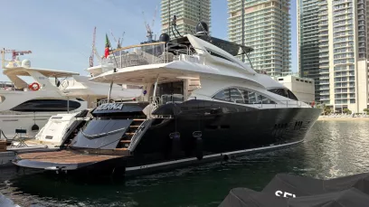 Sunseeker Aarna 90 футов (28m) Моторная лодка в Dubai Harbour для аренды в Дубай