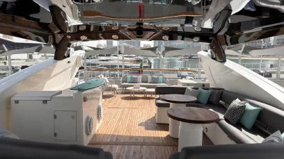 Sunseeker Aarna 90 футов (28m) Моторная лодка в Dubai Harbour для аренды в Дубай 5