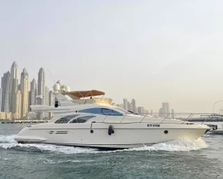 Azimut Grand Crew 50 Fuß (16m) Motorboot in Dubai Harbour  zur Miete in Dubai