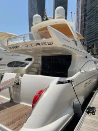 Azimut Grand Crew 50 Fuß (16m) Motorboot in Dubai Harbour  zur Miete in Dubai 2