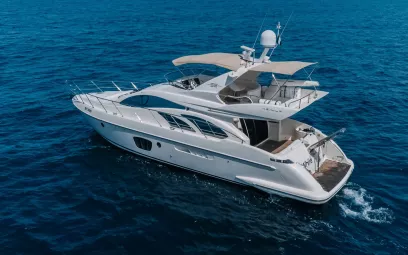 Dubai'de kiralık Azimut Beyaz İnci 55 ft (17m)