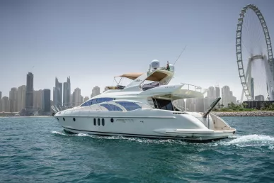 Azimut Lucky Star 62 piede (19m) Barca a motore a Dubai Harbour in affitto a Dubai 2