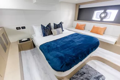 Sky Walker RAK 1 52 ft (16m) Bateau à moteur à Dubai Harbour à louer à Dubaï 2