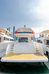 Motorboot Sky Walker Reno 62 ft (19m) in Dubai Harbour te huur in Dubai