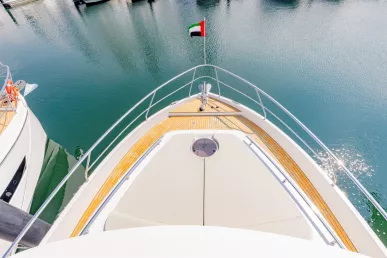Motorboot Sky Walker Reno 62 ft (19m) in Dubai Harbour te huur in Dubai 5