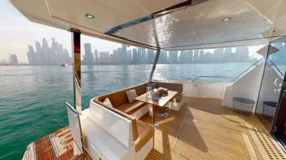 Galeon 78 piede (24m) Barca a motore a Dubai Harbour in affitto a Dubai 11