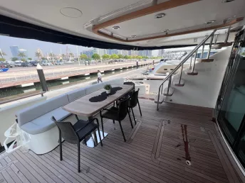 Fairline Liberty 80 piede (25m) Barca a motore a Dubai Harbour in affitto a Dubai 6