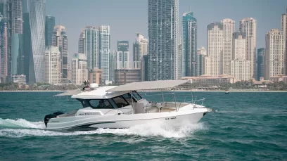 Silver Craft Storm 36 piede (11m) Barca a motore a Dubai Harbour in affitto a Dubai