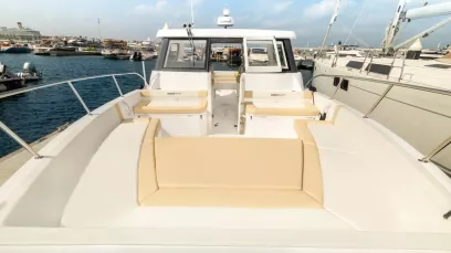 Silver Craft Storm 36 piede (11m) Barca a motore a Dubai Harbour in affitto a Dubai 2