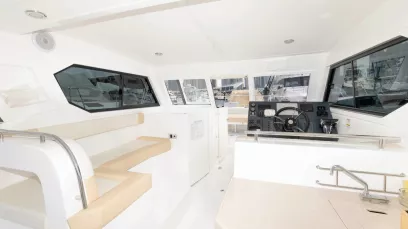 Silver Craft Storm 36 piede (11m) Barca a motore a Dubai Harbour in affitto a Dubai 5