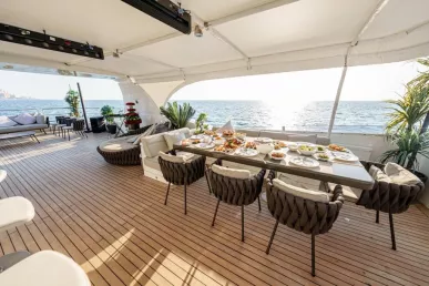 Nedship Khalili 110 ft (34m) Power boat in Dubai Harbour for rent in Dubai 8