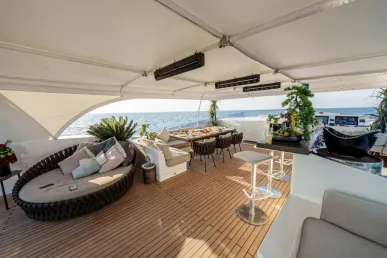 Nedship Khalili 110 ft (34m) Power boat in Dubai Harbour for rent in Dubai 7