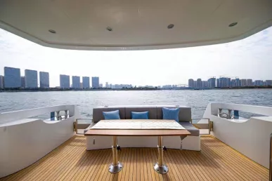 Sky Walker Zia 52 pie (16m) Barco de motor en Dubai Harbour para alquiler en Dubái