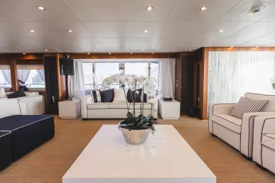 Sunseeker Lucien 131 ft (40m) Power boat in Dubai Harbour for rent in Dubai 7